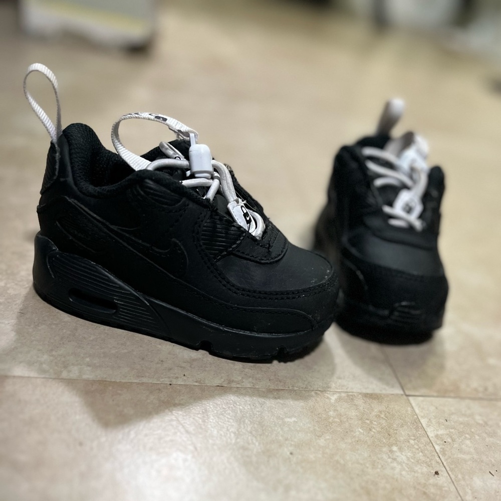 Nike AirMaxs toddler size 5c
